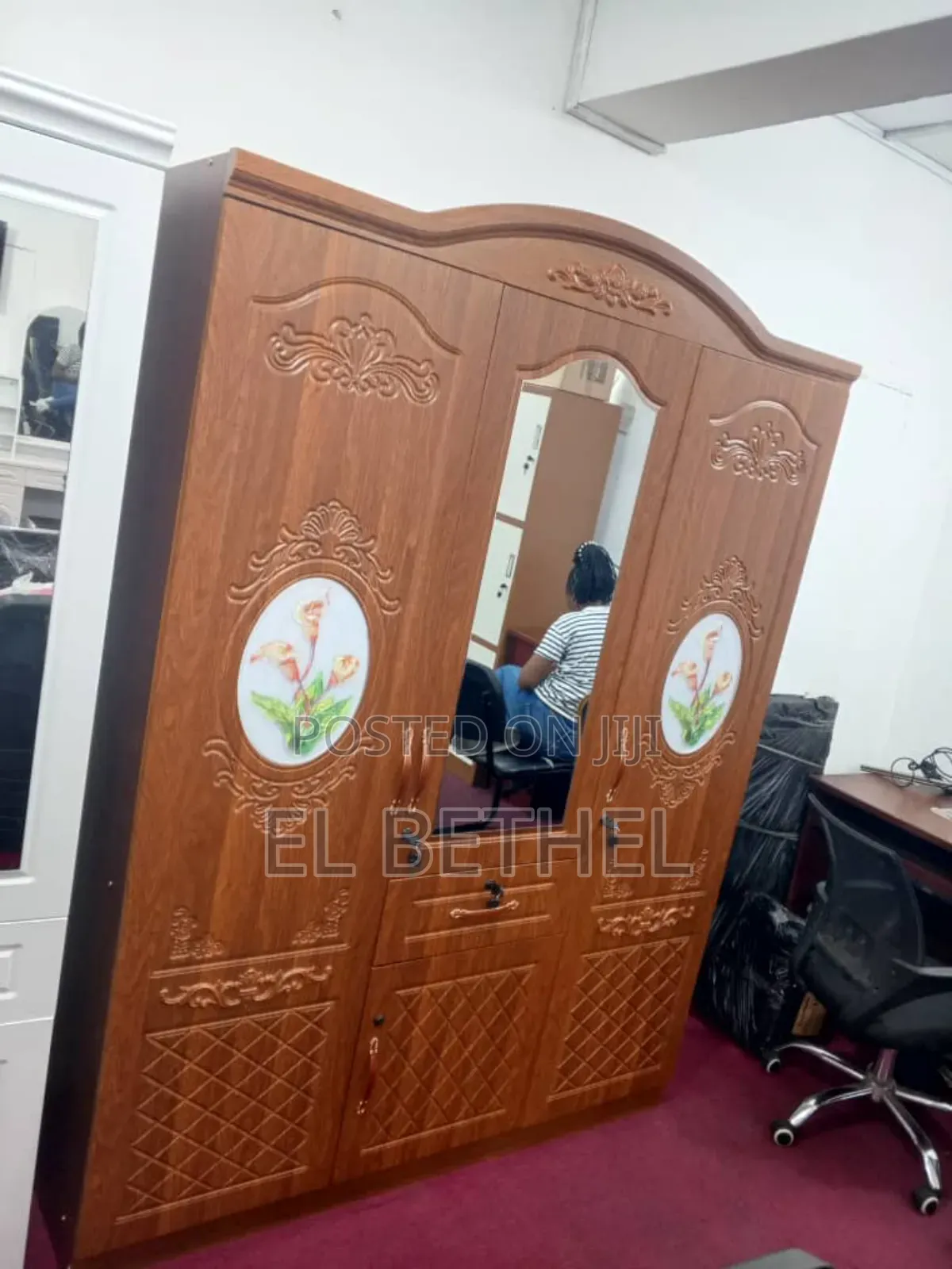Wardrobe Wooden 3 Door With Drawers