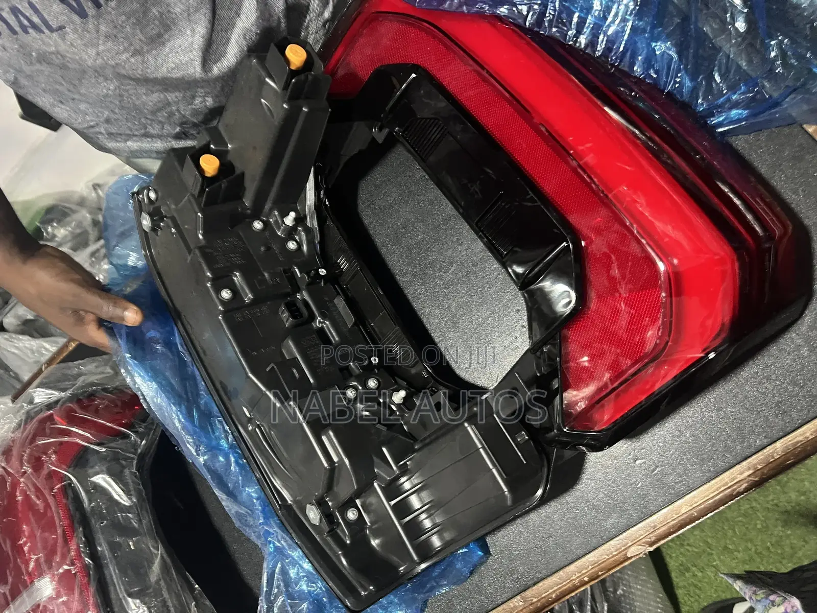 Tundra 2023 Tail Light Pair