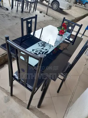 Four-Person Quarters Dining Set