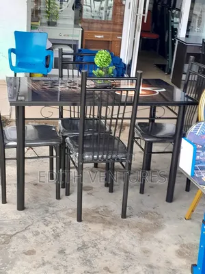 Chesterfield Dining Set