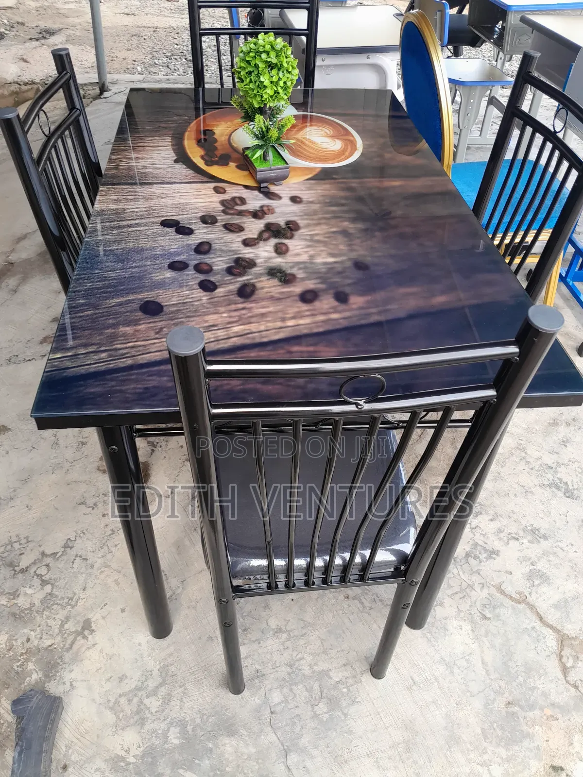 Manor Dining Set