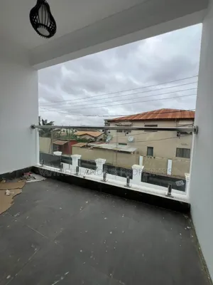 3bdrm House in Hfc Estate, Spintex for sale