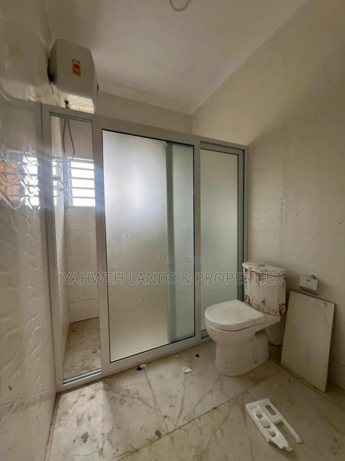 3bdrm House in Hfc Estate, Spintex for sale