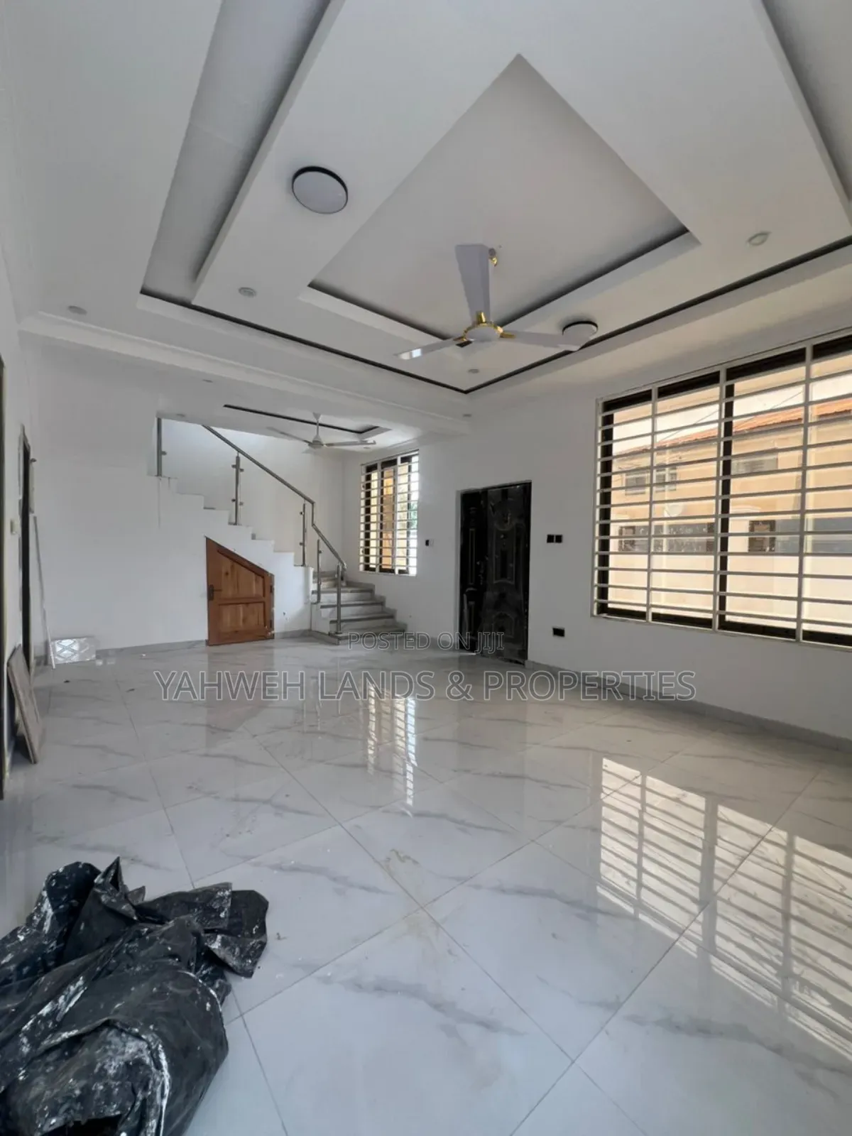 3bdrm House in Hfc Estate, Spintex for sale