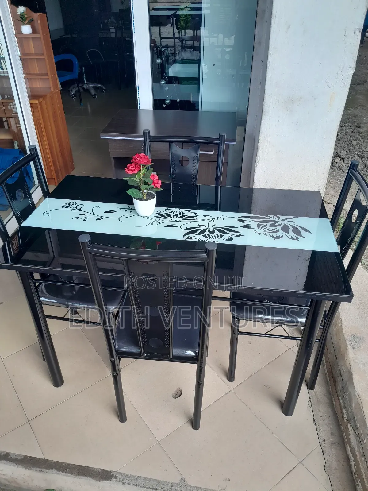 Ocks Dining Set