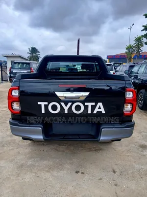 New Toyota Hilux 2025 Black