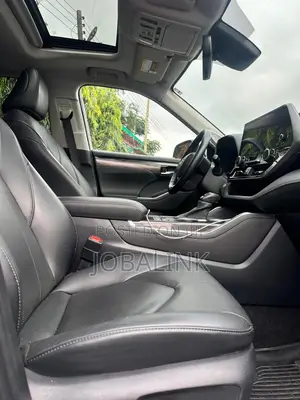 Toyota Highlander Limited AWD 2023 Gray