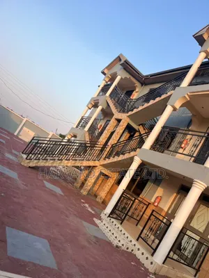 18bdrm House in Sokoban Ampayoo, Kumasi Metropolitan for sale
