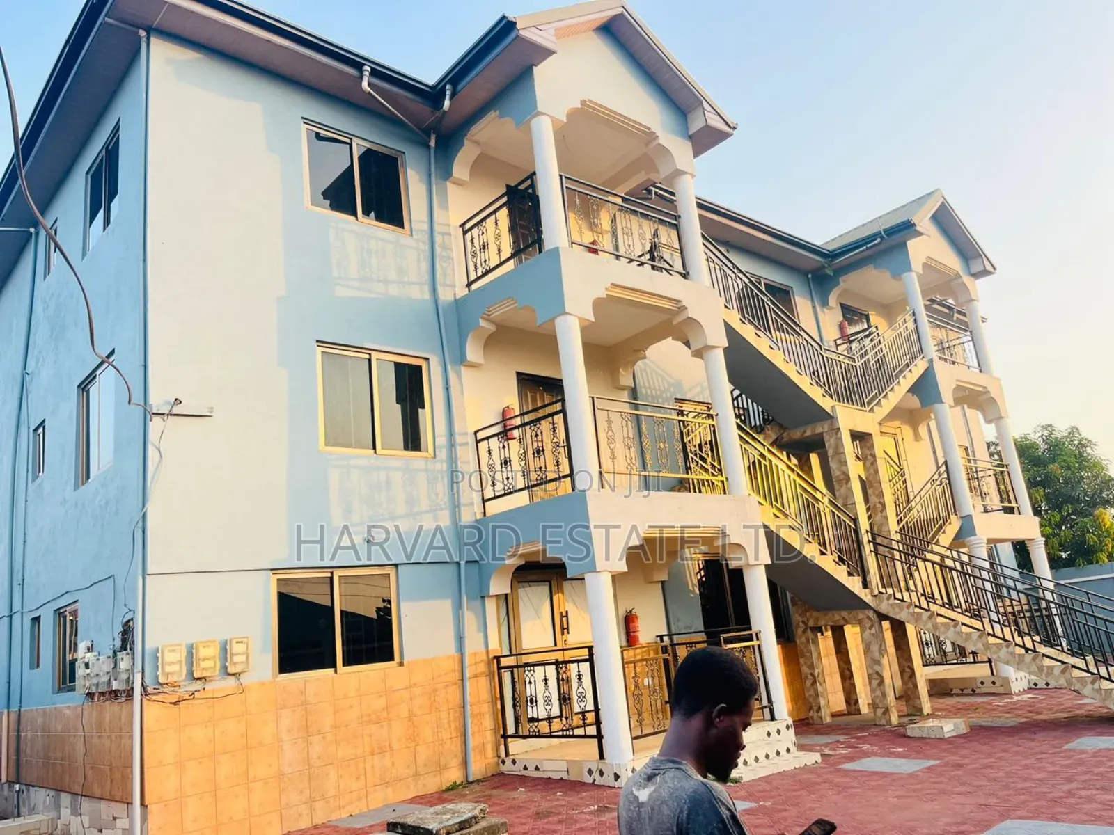 18bdrm House in Sokoban Ampayoo, Kumasi Metropolitan for sale