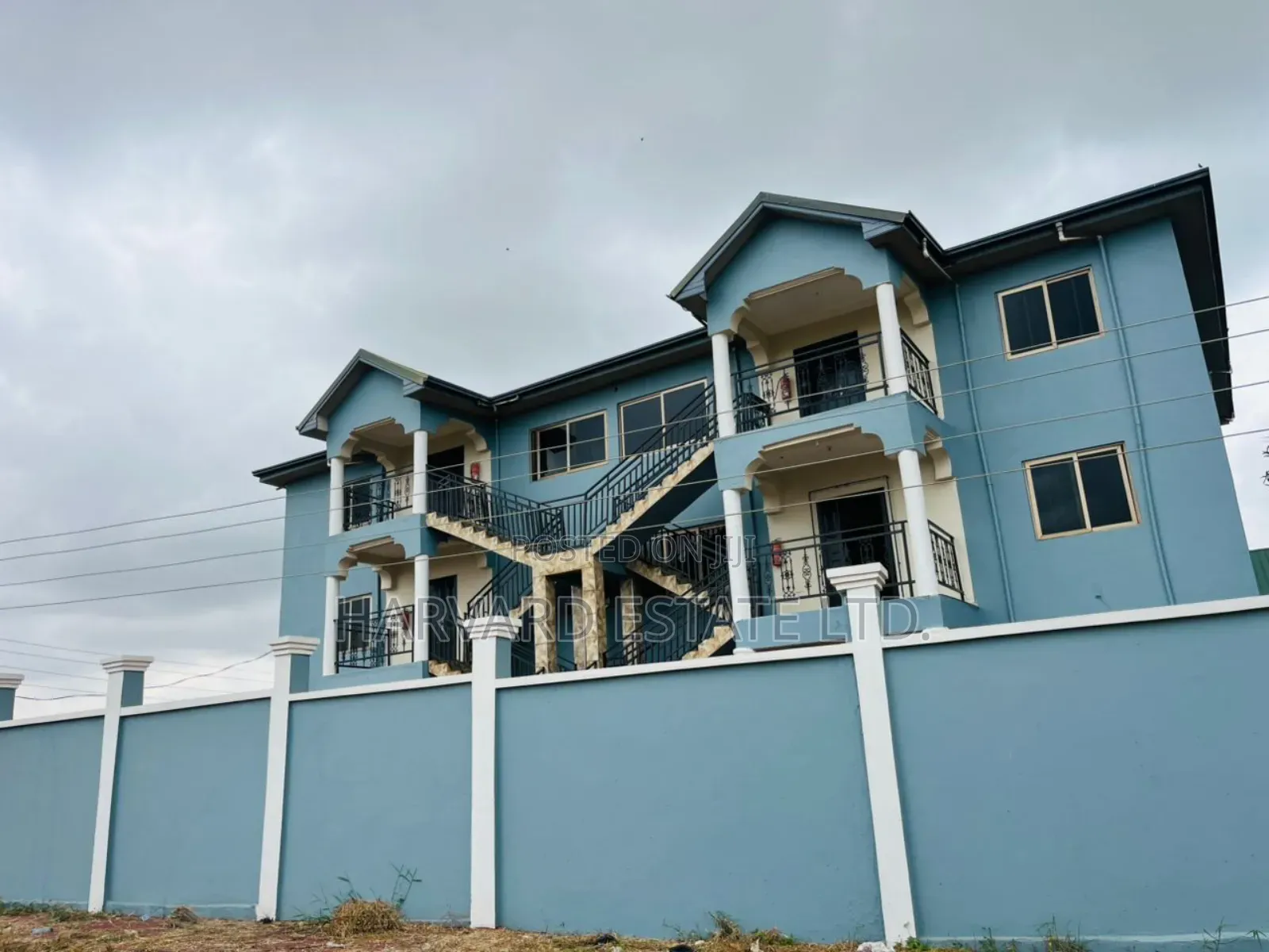 18bdrm House in Sokoban Ampayoo, Kumasi Metropolitan for sale