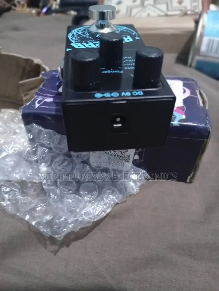 Reverb Guitar / Bass Effect Pedal