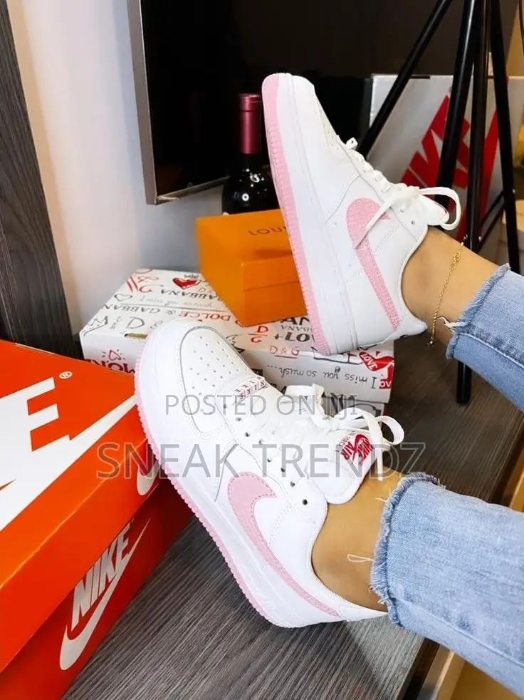 Nike Air Force 1 Pink Love