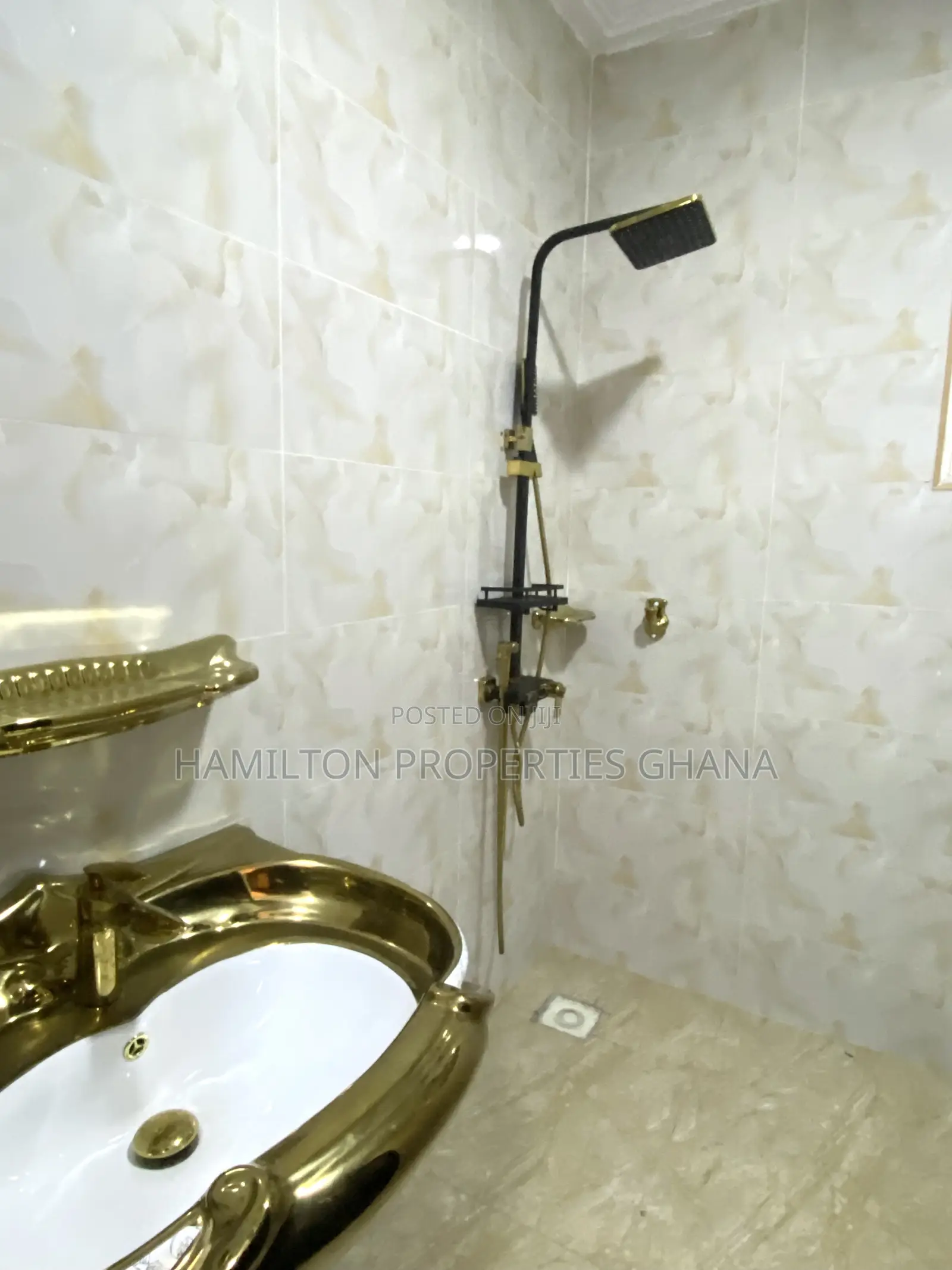 3bdrm Apartment in Tse Addo, Tseaddo for rent