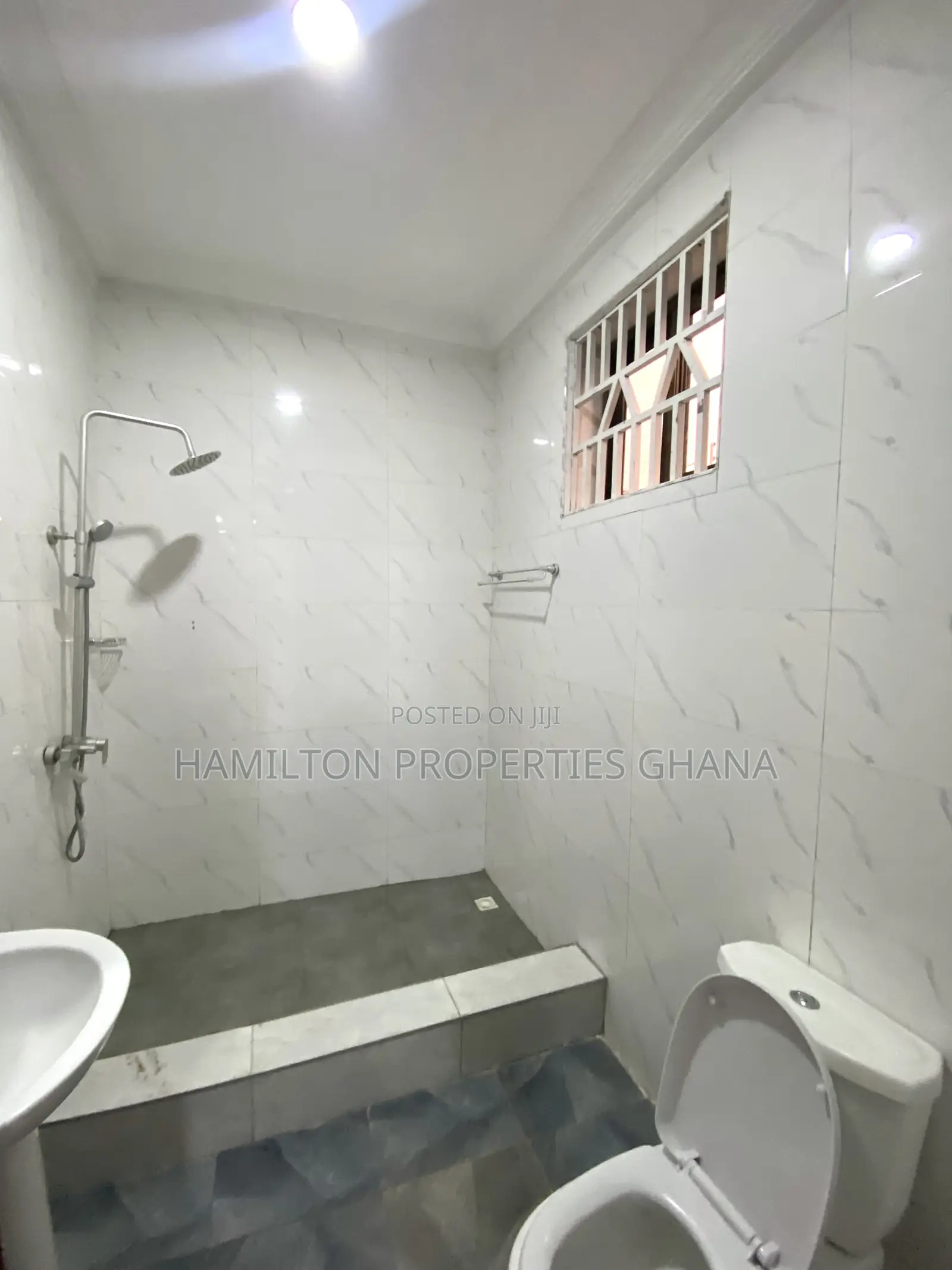 3bdrm Apartment in Tse Addo, Tseaddo for rent