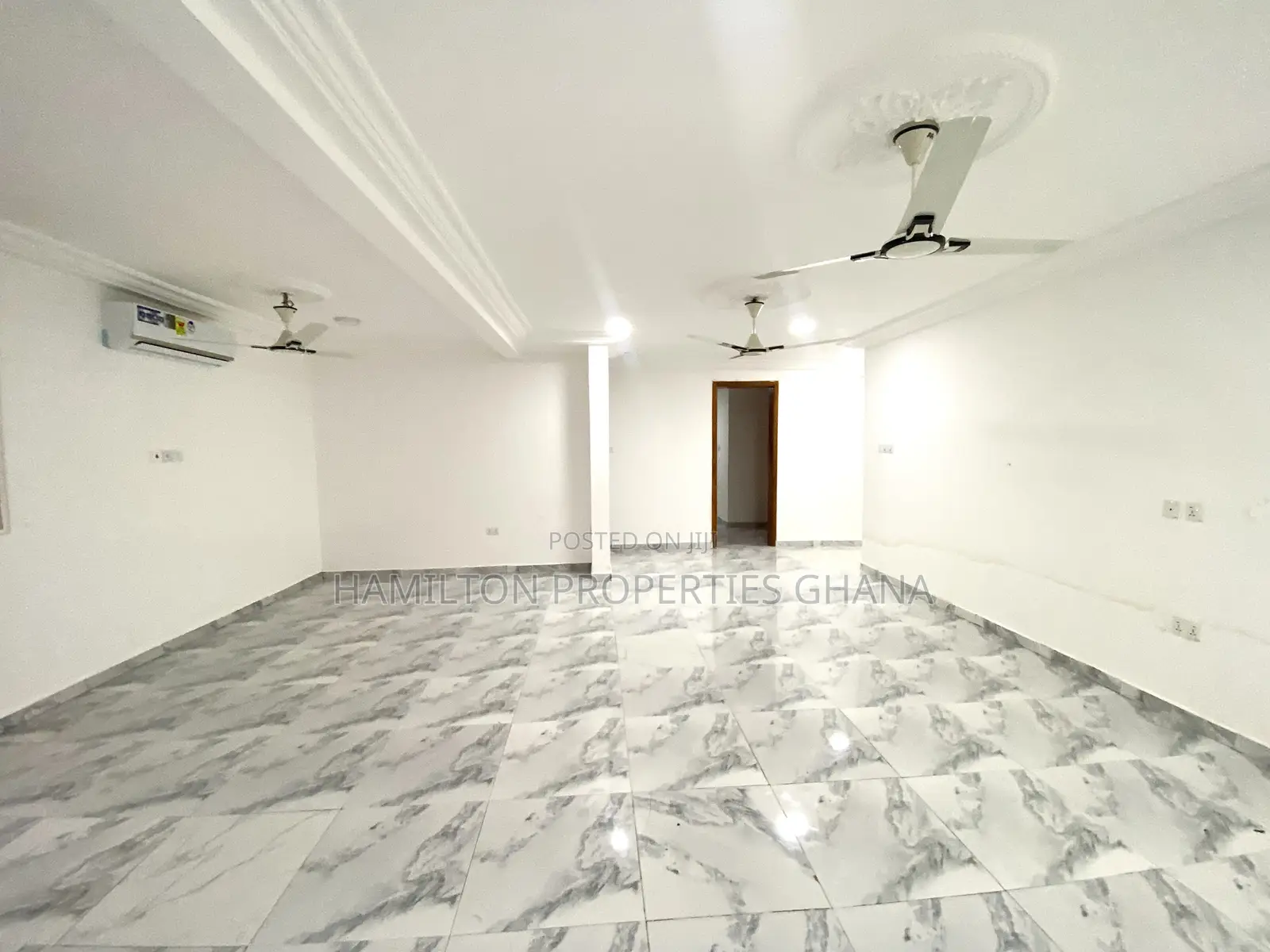 3bdrm Apartment in Tse Addo, Tseaddo for rent