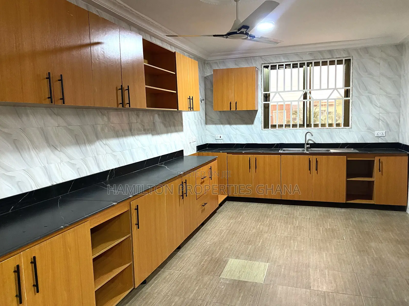 3bdrm Apartment in Tse Addo, Tseaddo for rent