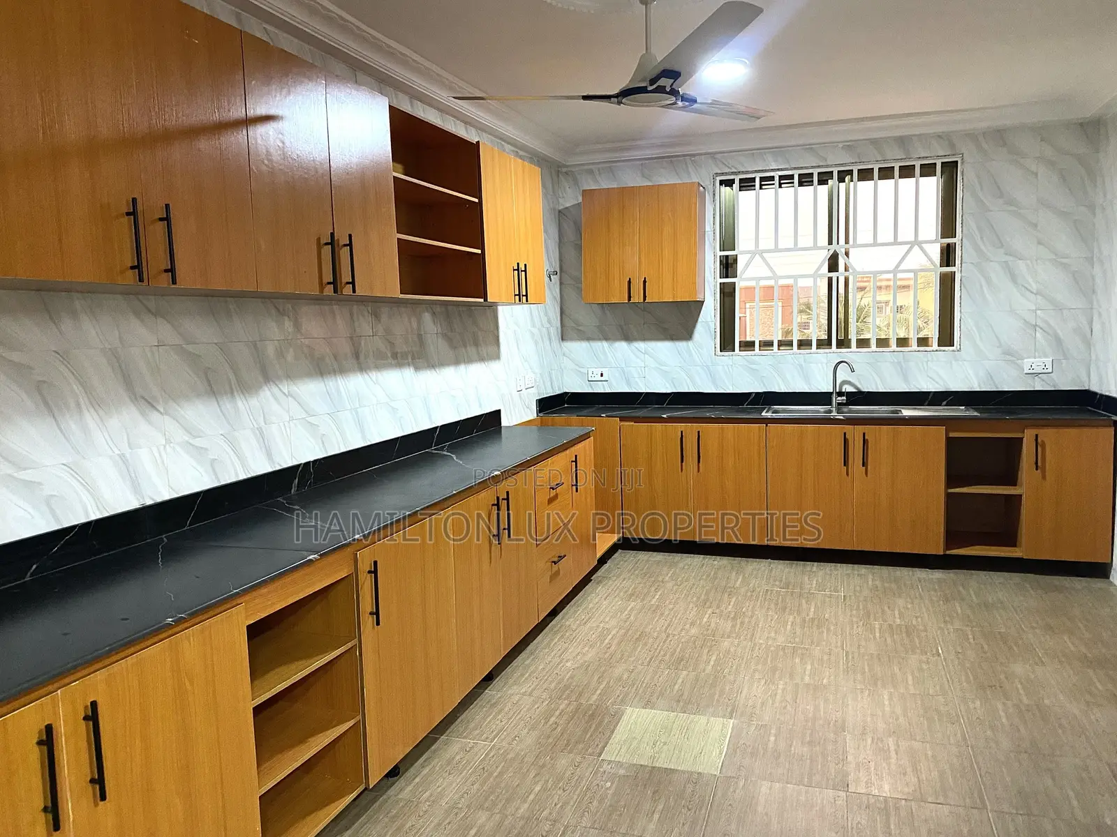 3bdrm Apartment in Tse Addo, Tseaddo for rent
