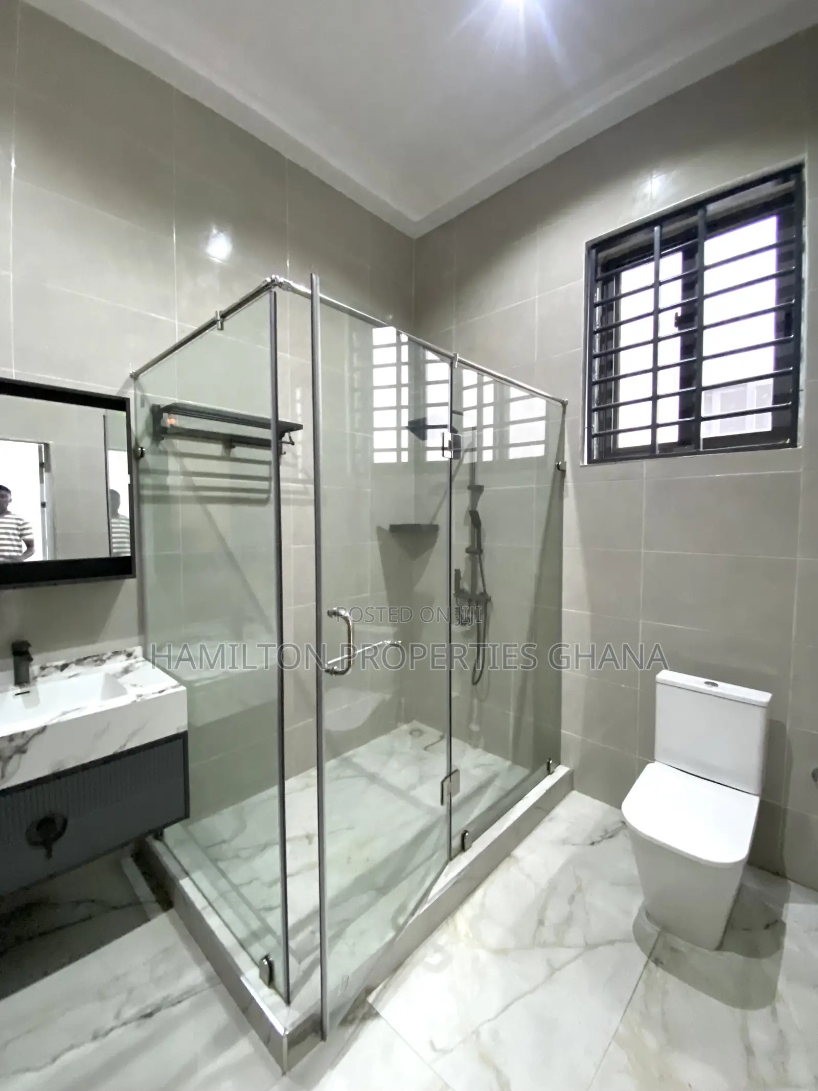 2bdrm Apartment in East Airport, Tseaddo for rent