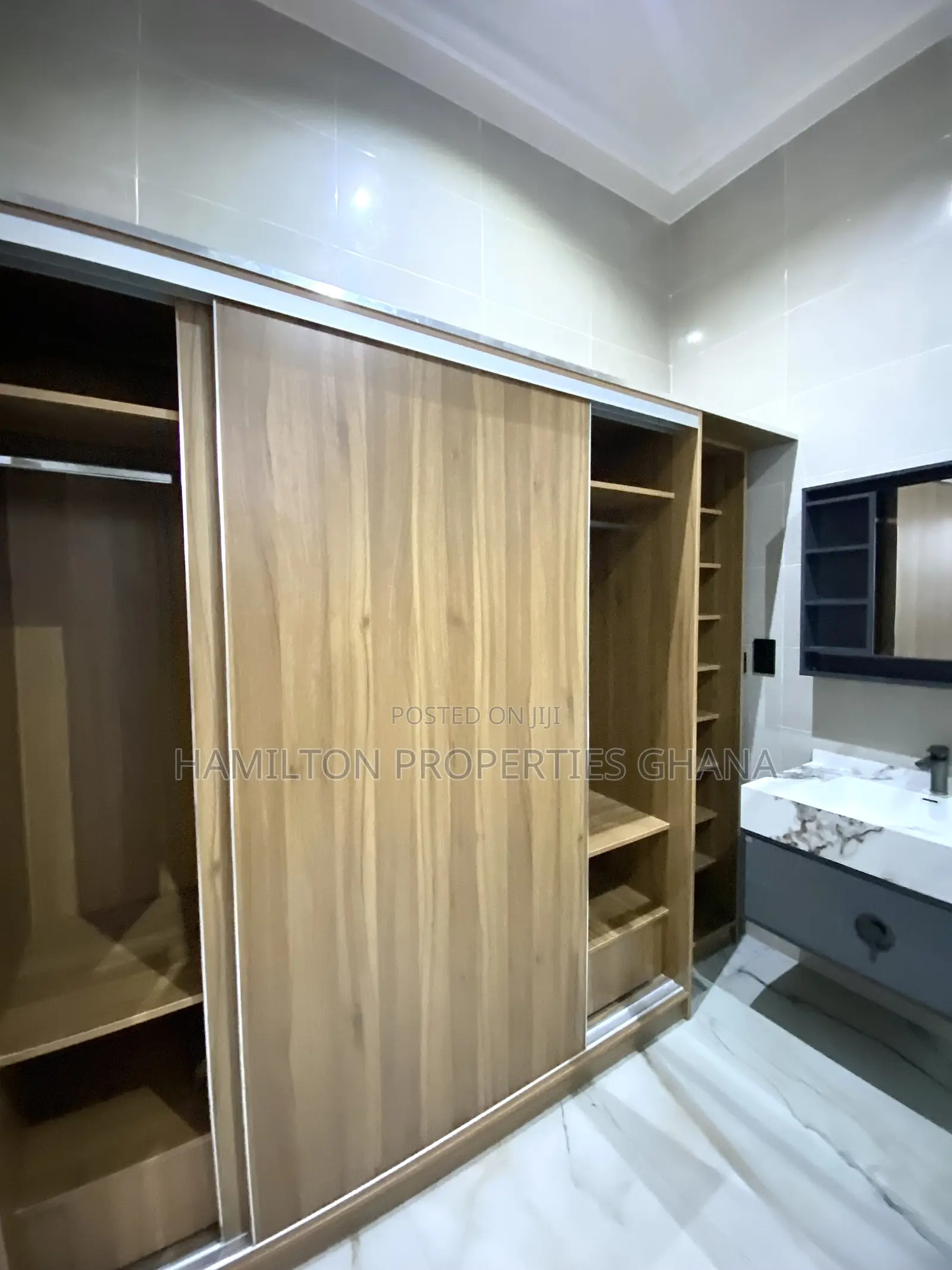 2bdrm Apartment in East Airport, Tseaddo for rent