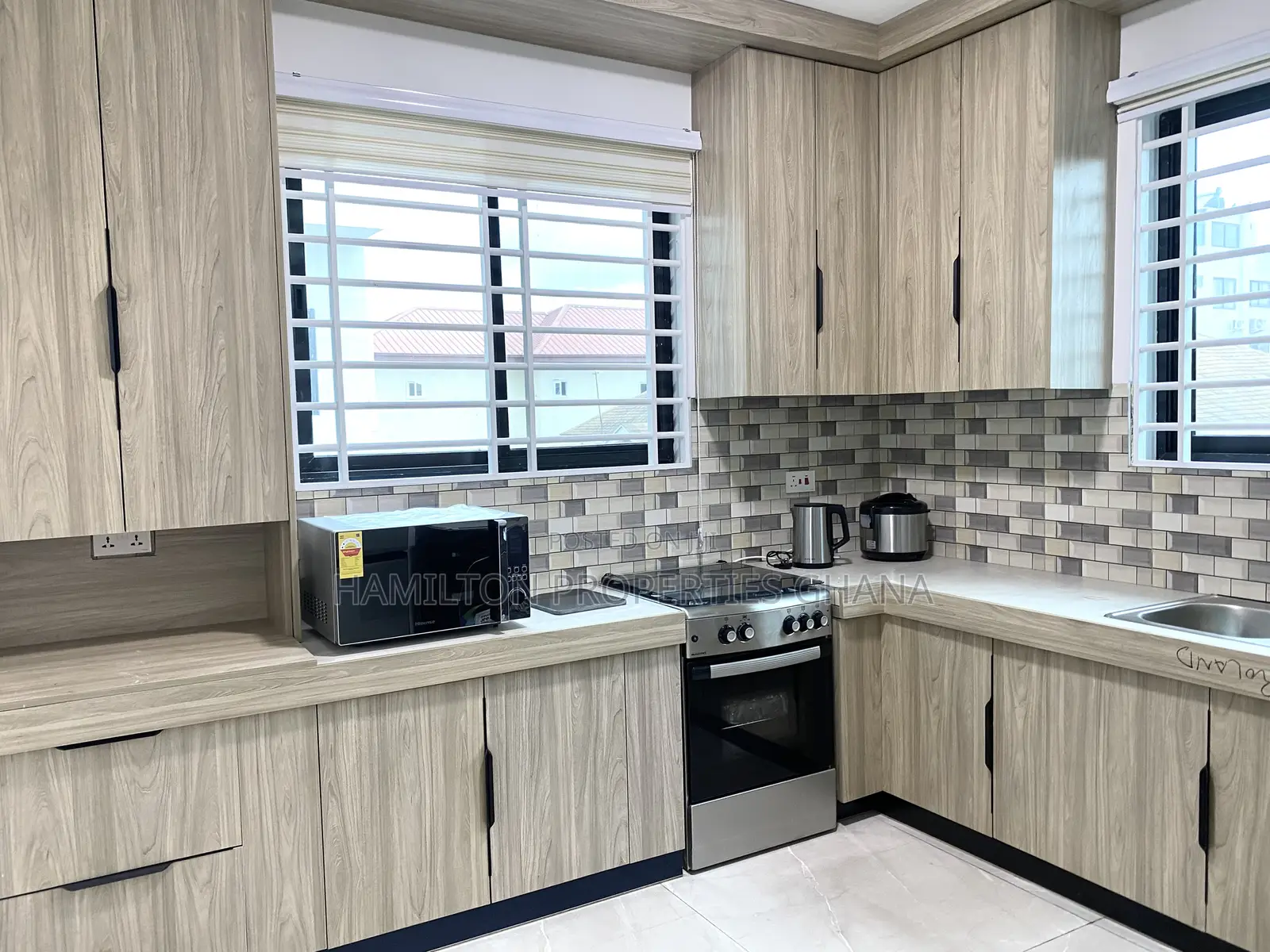 Furnished 2bdrm Apartment in East Airport, Tseaddo for rent