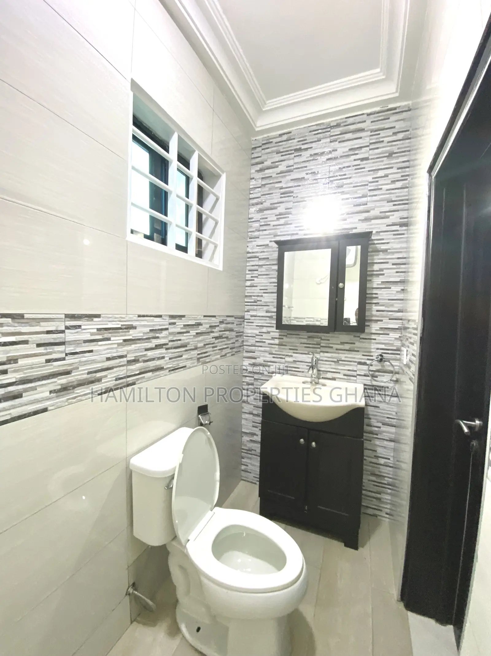 2bdrm Apartment in East Airport, Tseaddo for rent