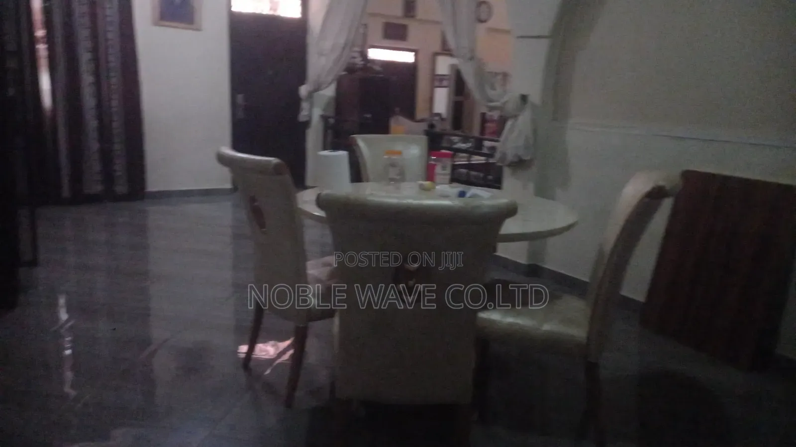 6bdrm House in Atasamanso, Kumasi Metropolitan for sale