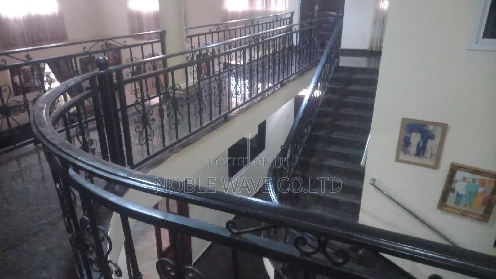 6bdrm House in Atasamanso, Kumasi Metropolitan for sale