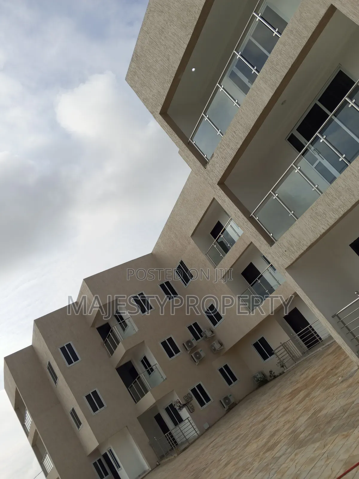 1bdrm Apartment in Kyremantey, Ashaley Botwe for rent