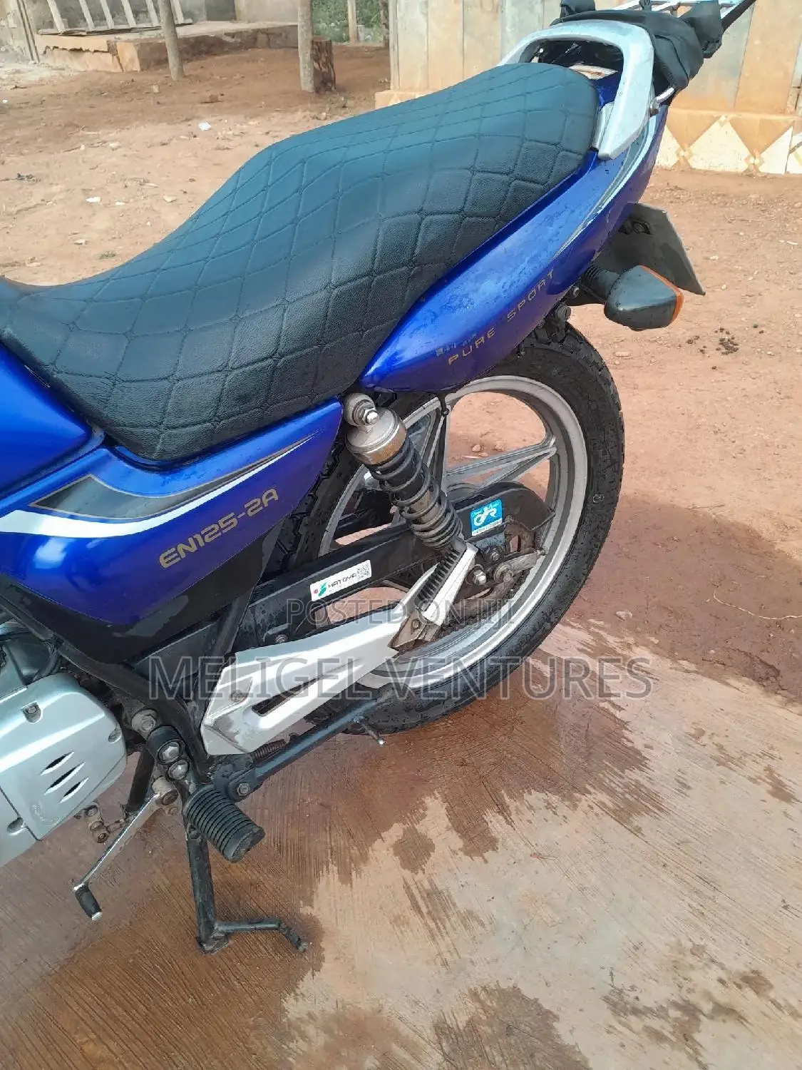 Suzuki Sport 2012 Blue