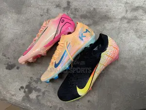 Original Football Boot Suitable For All Conditions