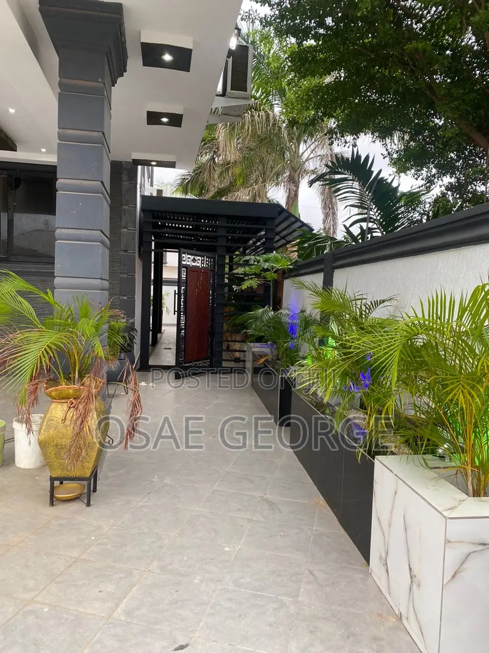 6bdrm Mansion in George Property, Accra Metropolitan for rent