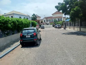 5bdrm Mansion in Cantonments for sale