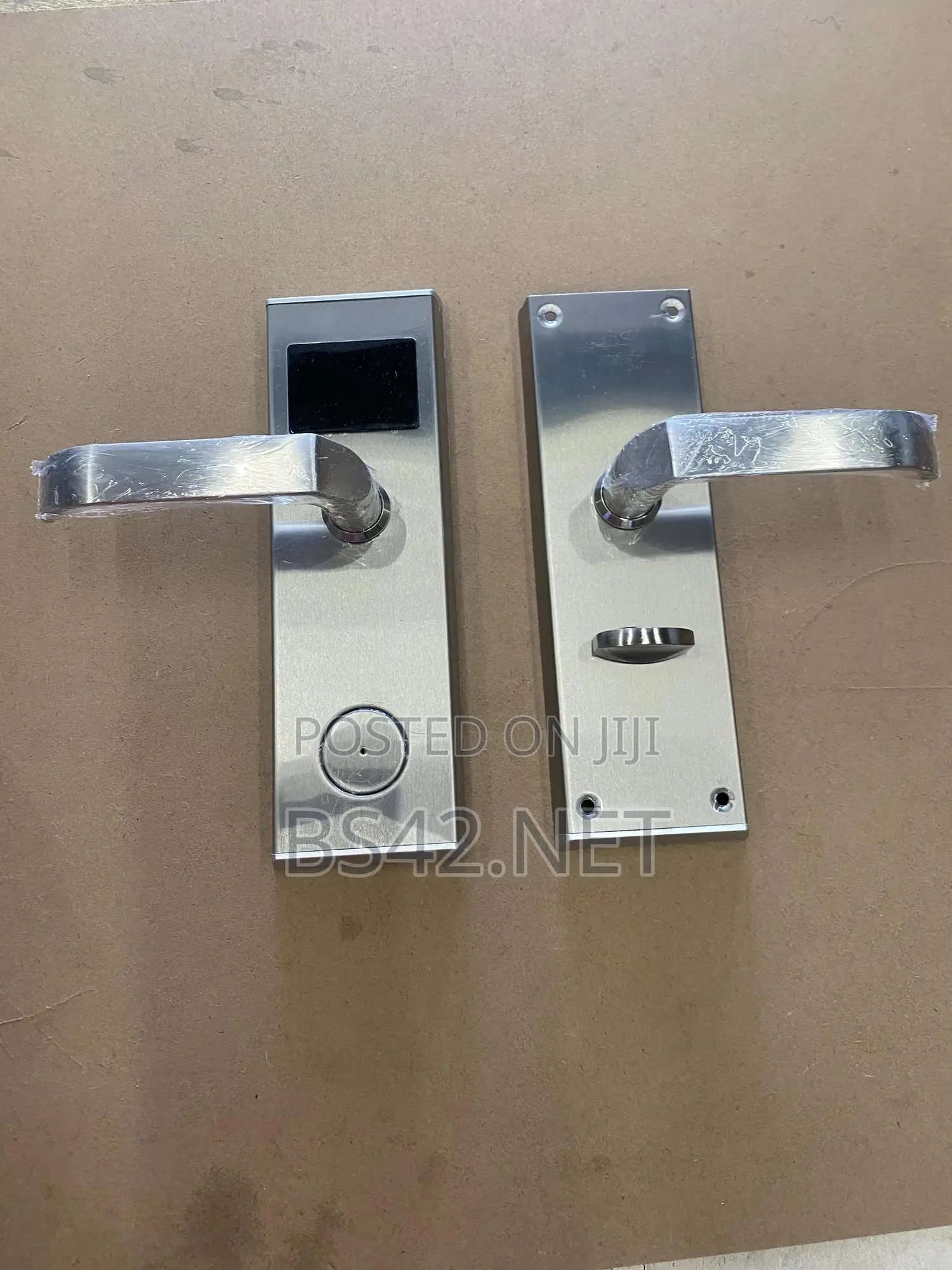 Deluns Hotel Locks