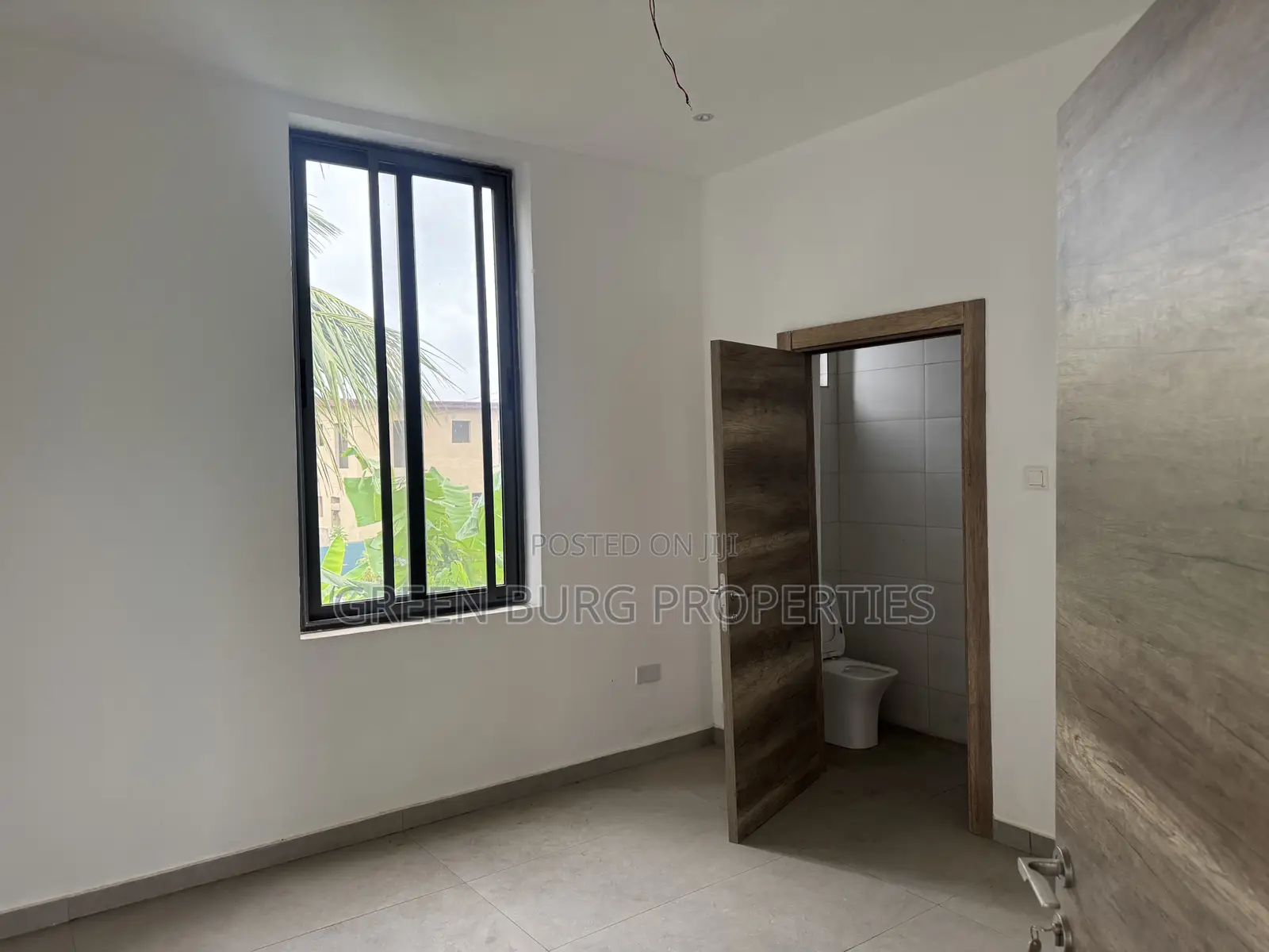 3bdrm Townhouse / Terrace in Green, East Legon for rent