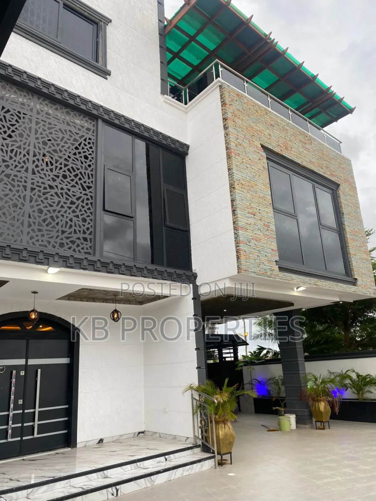 5bdrm House in Kb Properties, Spintex for rent
