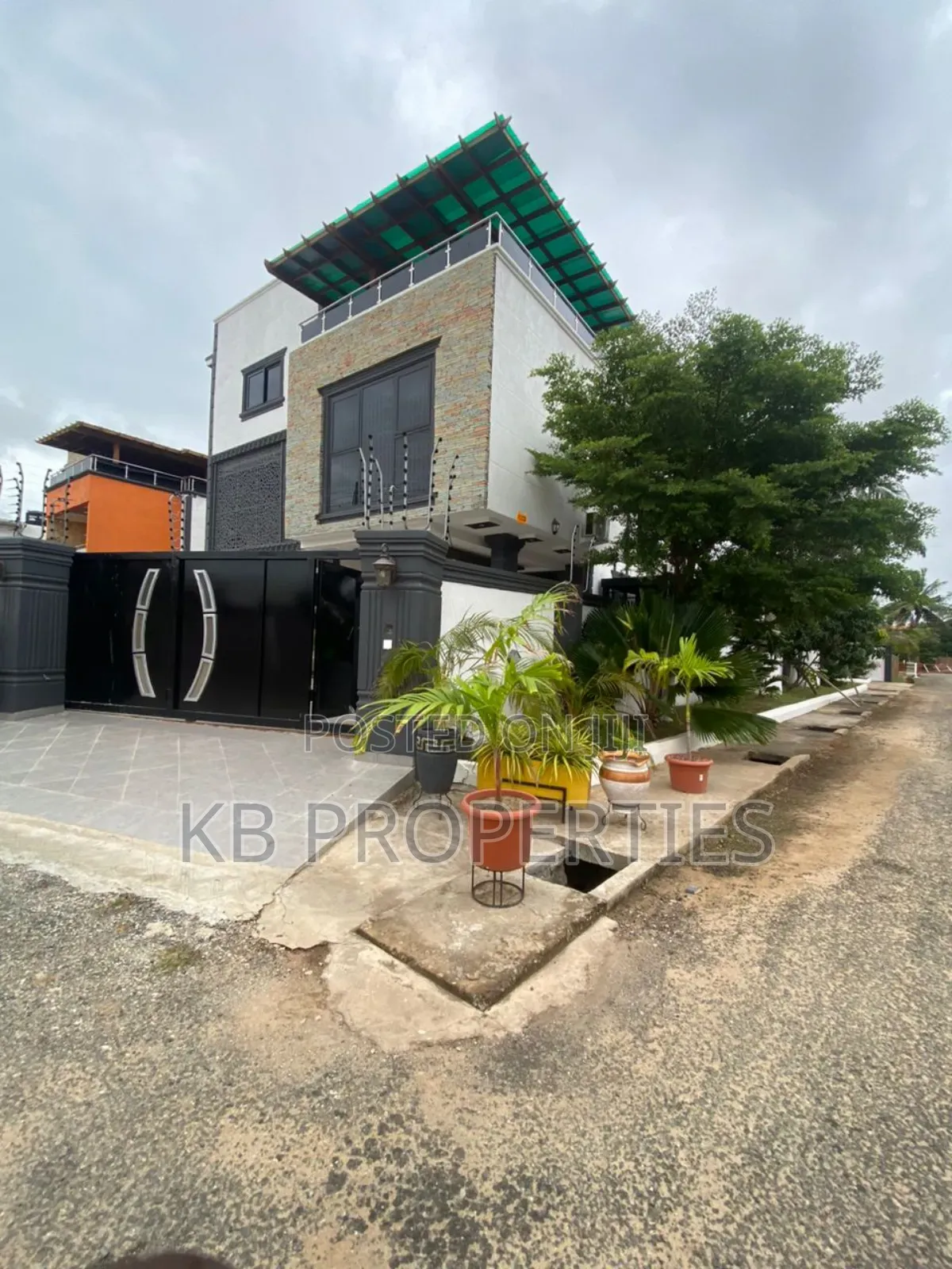 5bdrm House in Kb Properties, Spintex for rent