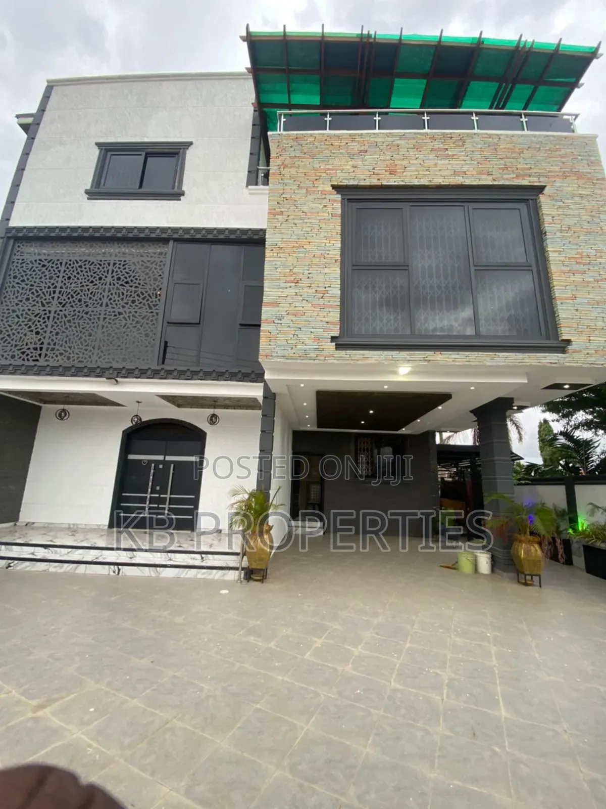 5bdrm House in Kb Properties, Spintex for rent