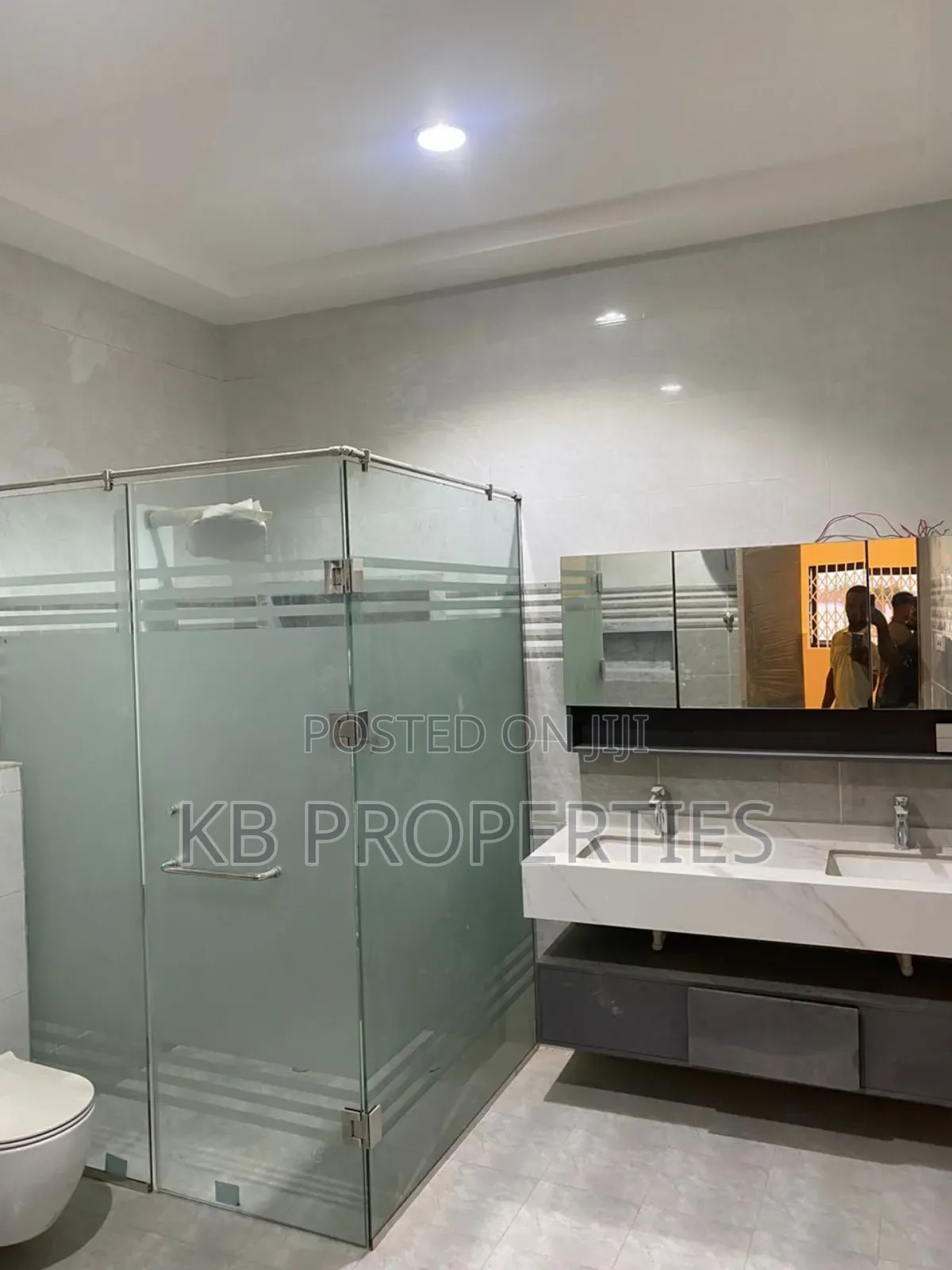 5bdrm House in Kb Properties, Spintex for rent