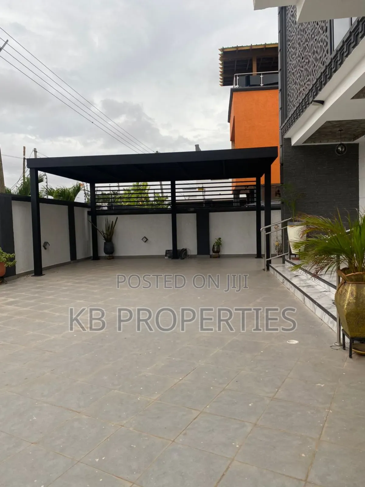 5bdrm House in Kb Properties, Spintex for rent
