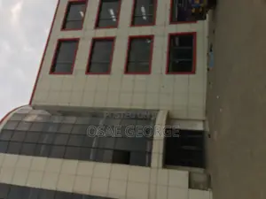 Office Space or Shopping Mall Space