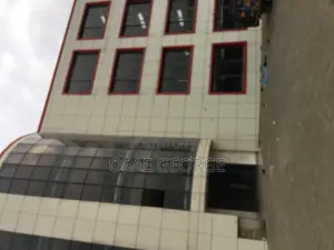 Office Space or Shopping Mall Space