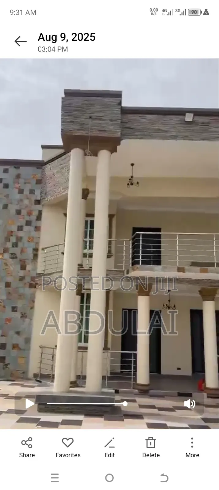 4bdrm Duplex in Abu Abdulai Property, Ashomang Estate for sale