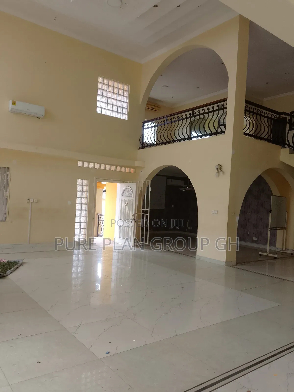 5bdrm House in East Legon, A&C Mall Area for rent