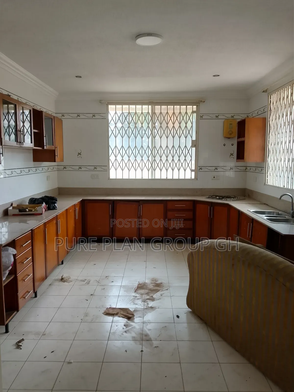 5bdrm House in East Legon, A&C Mall Area for rent