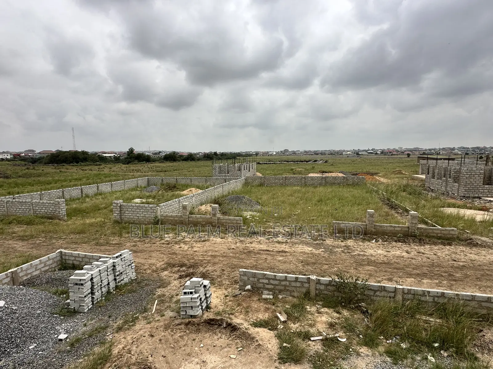 Tema Community 25 - Your Dream Home, Deserves a Dream Location