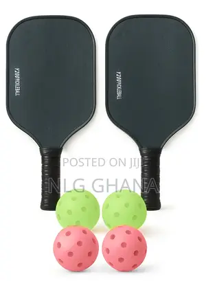 Wood Pickleball Racket With 4 Pickleball Balls. Hj_l128