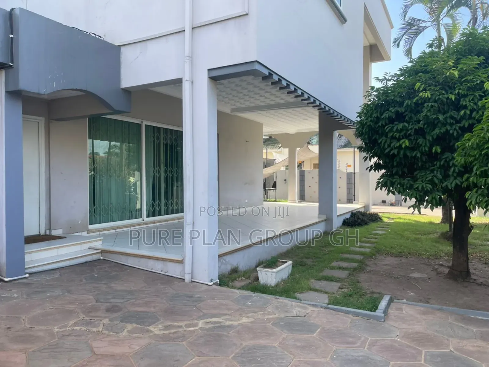 6bdrm House in East Legon, A&C Mall Area for rent