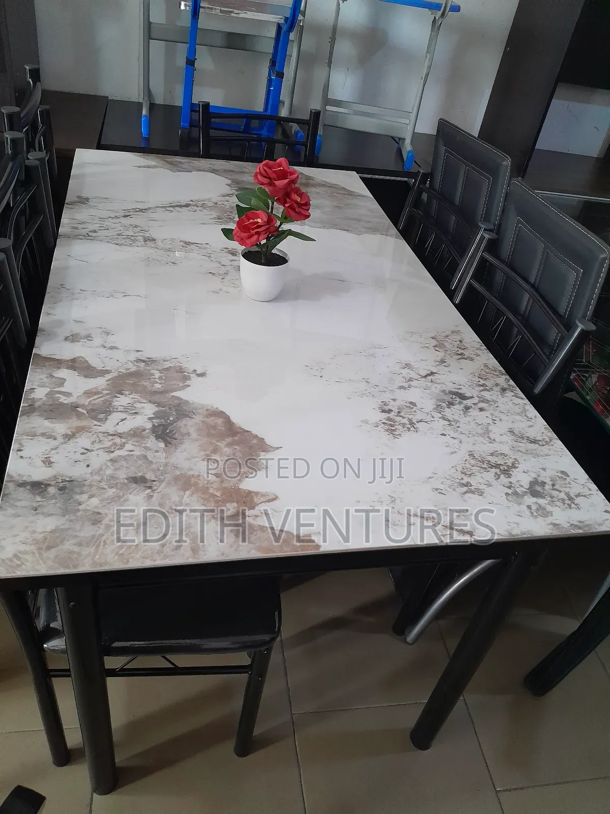 Khartoum Dining Set