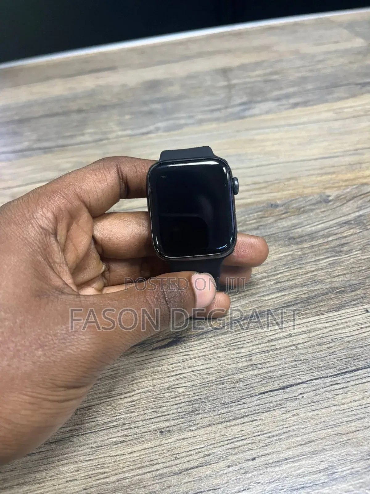 Black Apple Watch Series 6 - 44mm