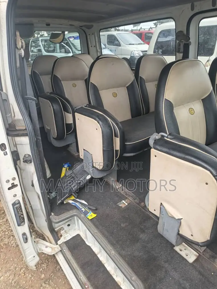 Nissan Caravan (Urvan) 2012 White